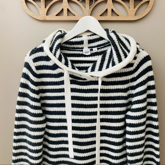 GAP Soft Knit Pullover Hoodie Gray/White Sz Small - Picture 2 of 8